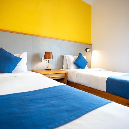 Gaurishankar Backpackers Hostel โพคารา ภายนอก รูปภาพ