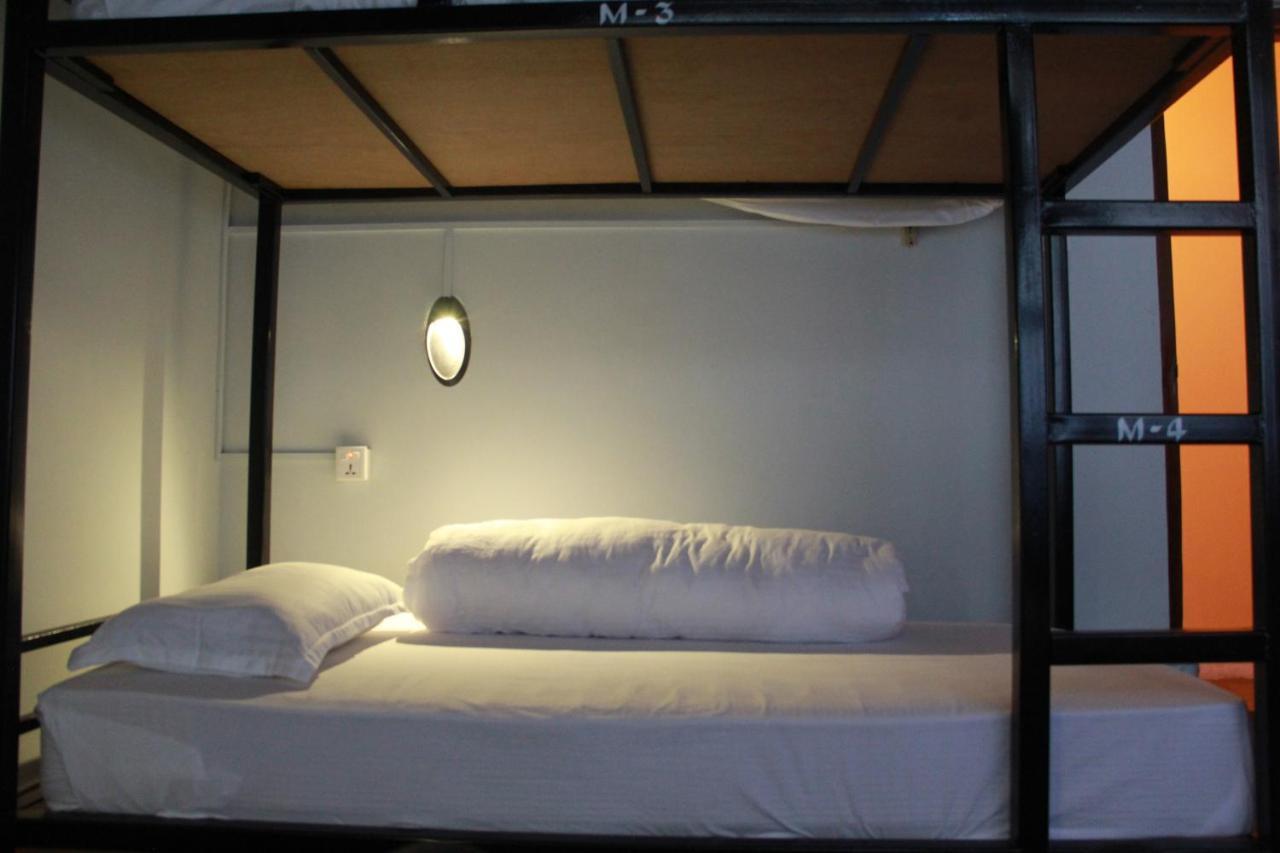 Gaurishankar Backpackers Hostel โพคารา ภายนอก รูปภาพ