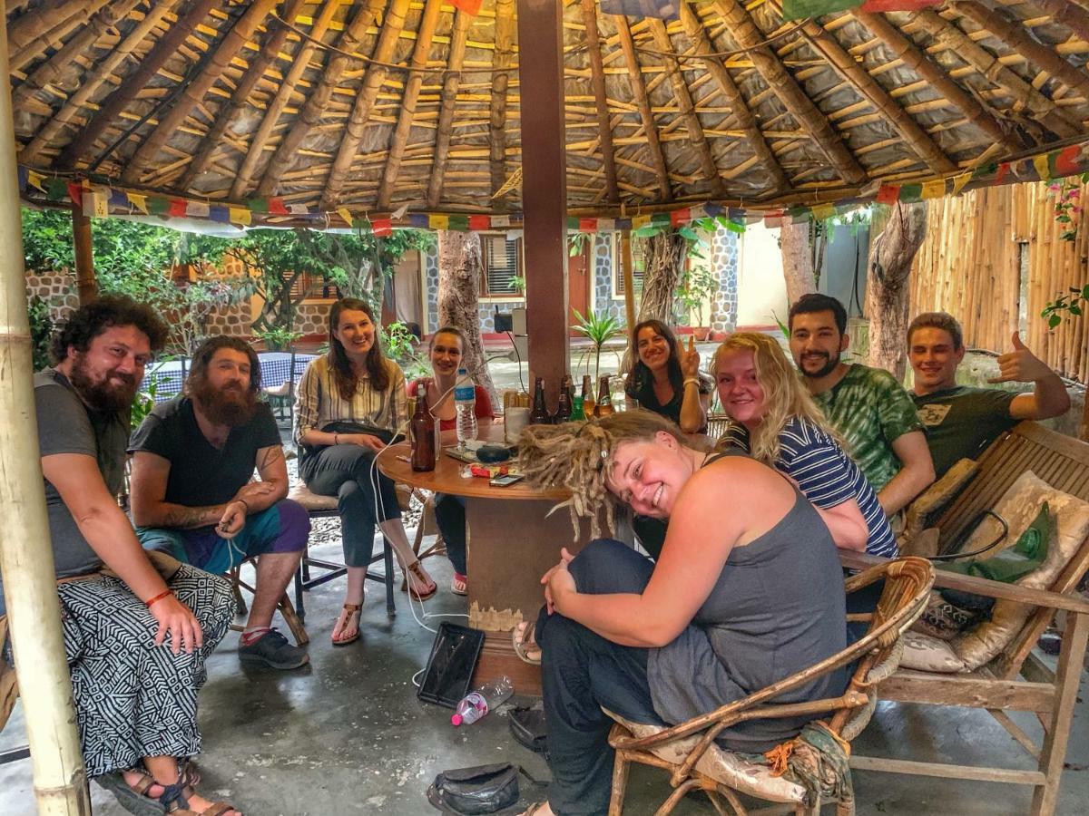 Gaurishankar Backpackers Hostel โพคารา ภายนอก รูปภาพ