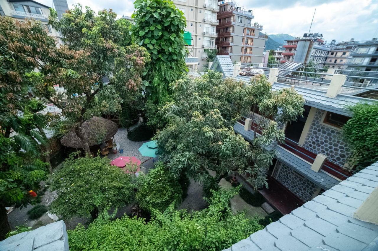 Gaurishankar Backpackers Hostel โพคารา ภายนอก รูปภาพ