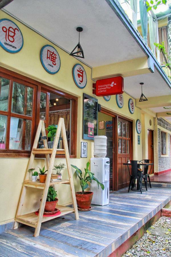 Gaurishankar Backpackers Hostel โพคารา ภายนอก รูปภาพ