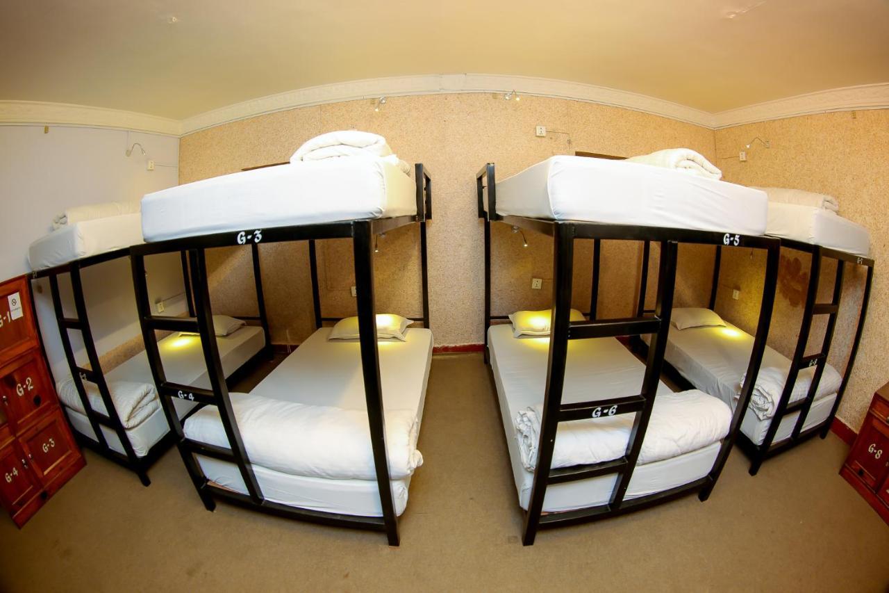 Gaurishankar Backpackers Hostel โพคารา ภายนอก รูปภาพ