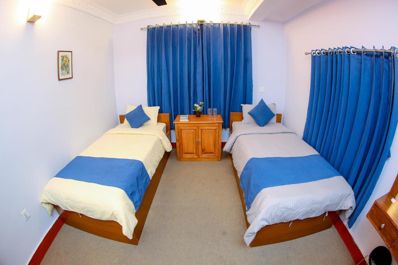 Gaurishankar Backpackers Hostel โพคารา ภายนอก รูปภาพ