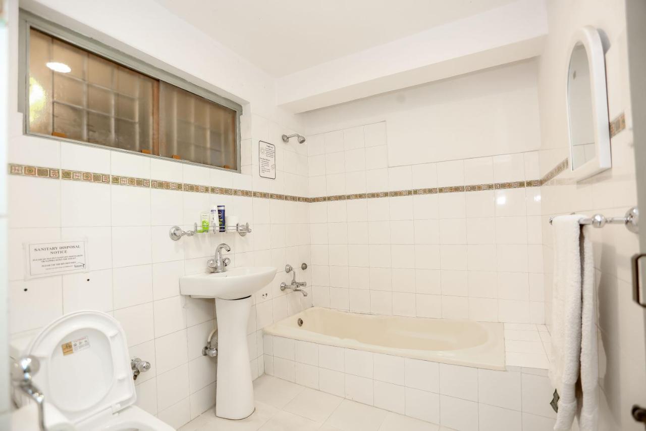 Gaurishankar Backpackers Hostel โพคารา ภายนอก รูปภาพ