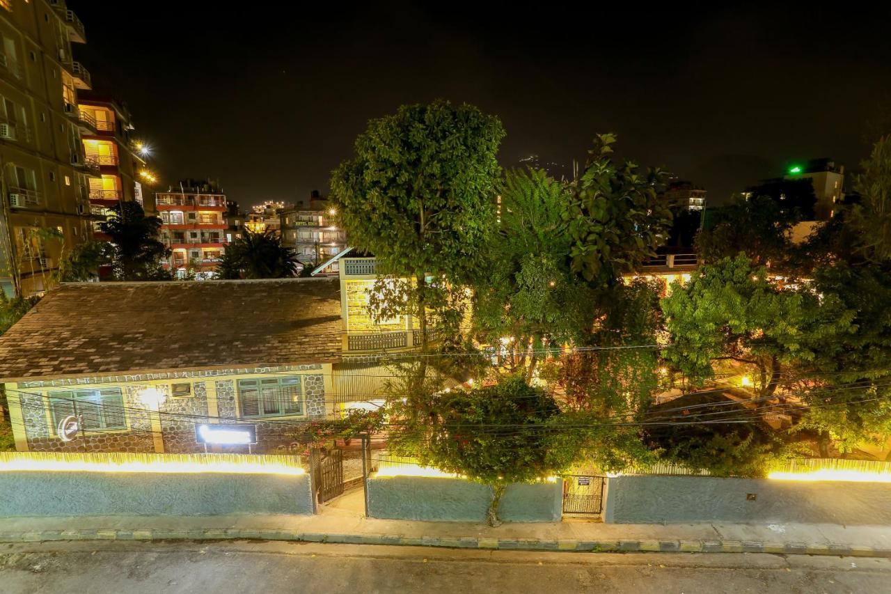 Gaurishankar Backpackers Hostel โพคารา ภายนอก รูปภาพ